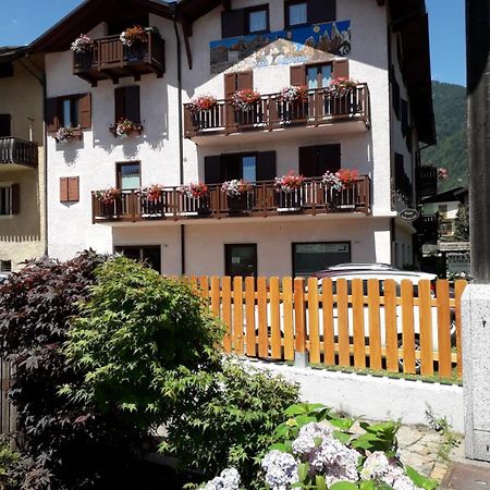 Casa Salvaterra Affittacamere Pinzolo Dış mekan fotoğraf