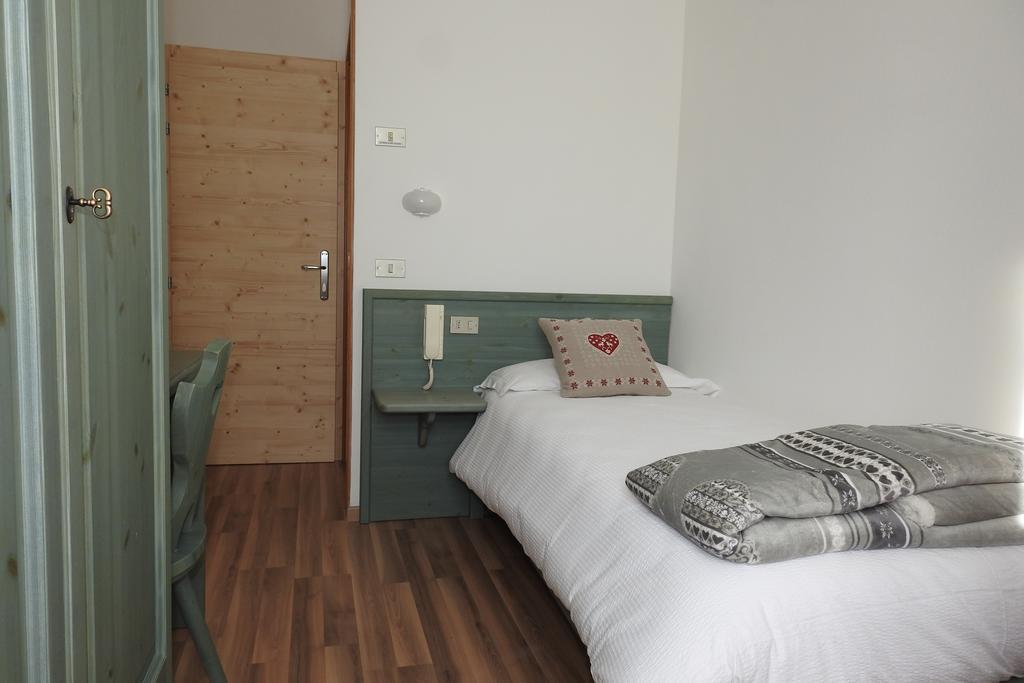 Casa Salvaterra Affittacamere Pinzolo Dış mekan fotoğraf